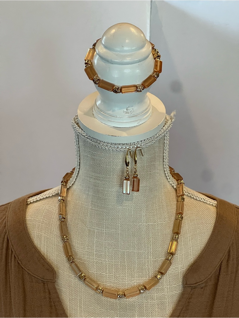 Elegant Champagne Glass Jewelry Set